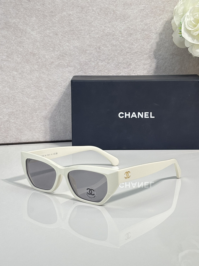 CHNL Sunglasses AAAA-7962