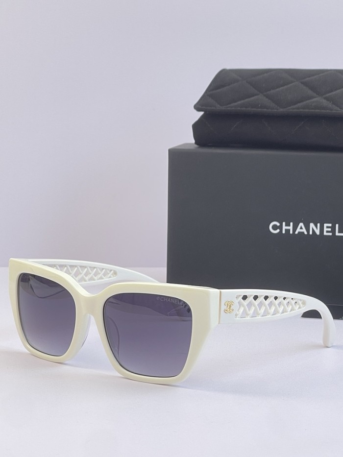 CHNL Sunglasses AAAA-7844