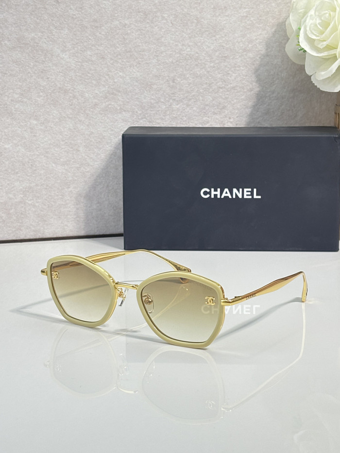 CHNL Sunglasses AAAA-8070