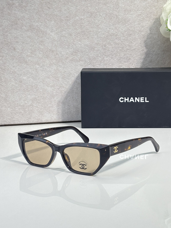 CHNL Sunglasses AAAA-8023
