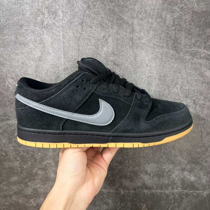 Authentic Nike SB Dunk Low Fog