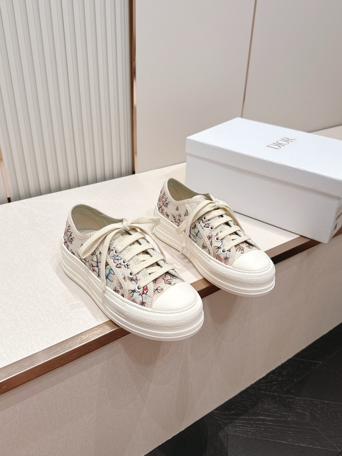 Dior Women Shoes 1：1 quality-789