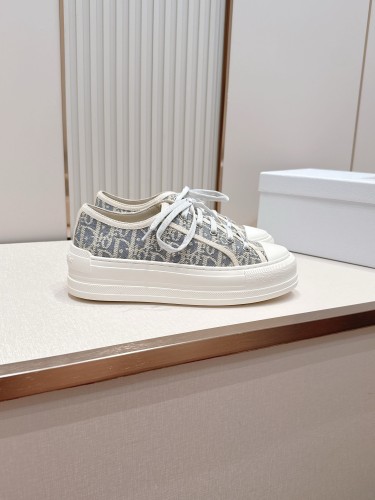 Dior Women Shoes 1：1 quality-779