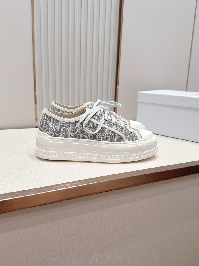 Dior Women Shoes 1：1 quality-779