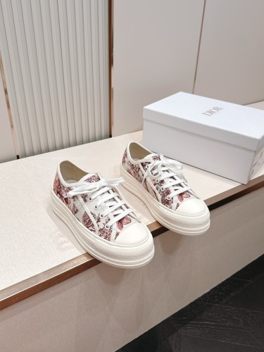 Dior Women Shoes 1：1 quality-787