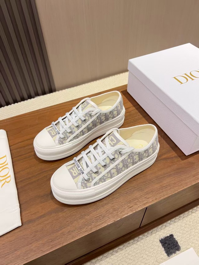 Dior Women Shoes 1：1 quality-774