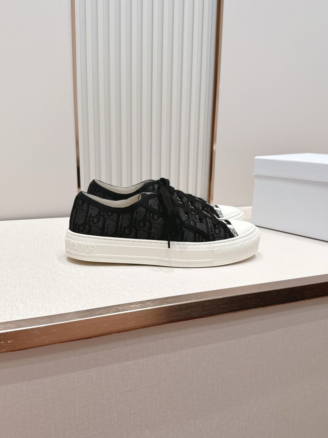 Dior Women Shoes 1：1 quality-776