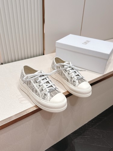 Dior Women Shoes 1：1 quality-781