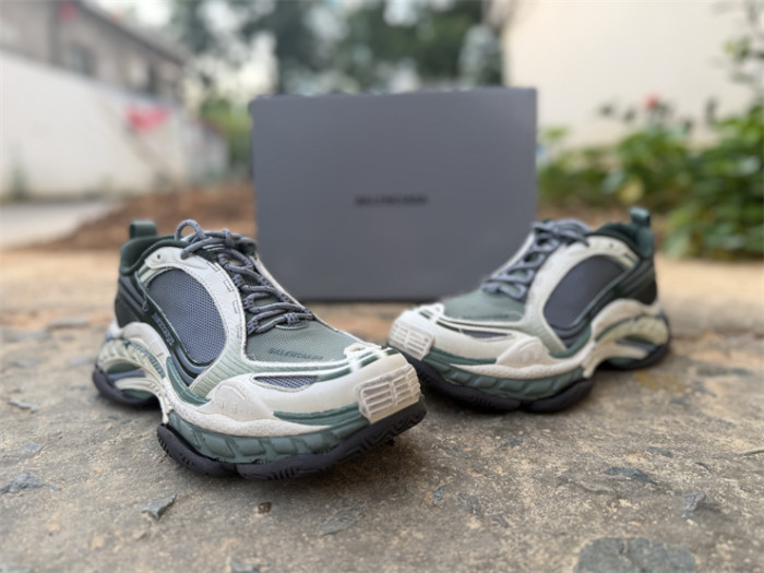 B 17FW Tripe-S High End Sneaker-722