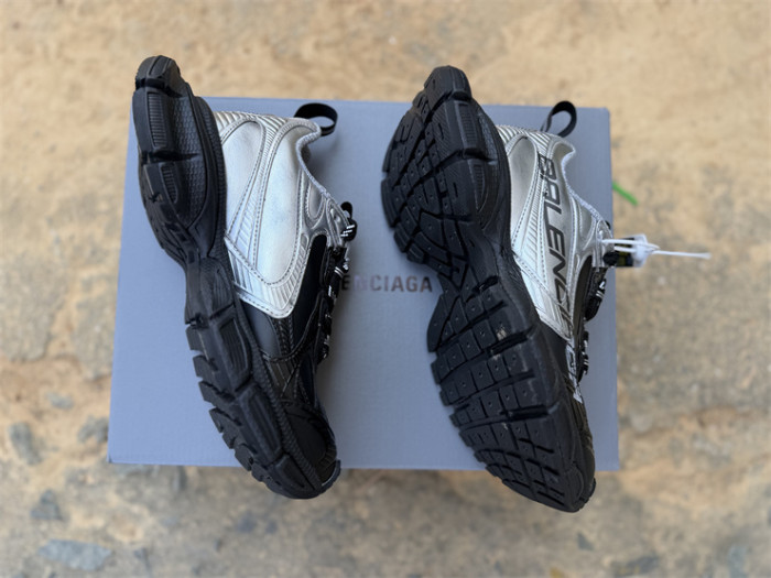 B 17FW Tripe-S High End Sneaker-723