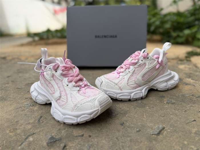 B 17FW Tripe-S High End Sneaker-725