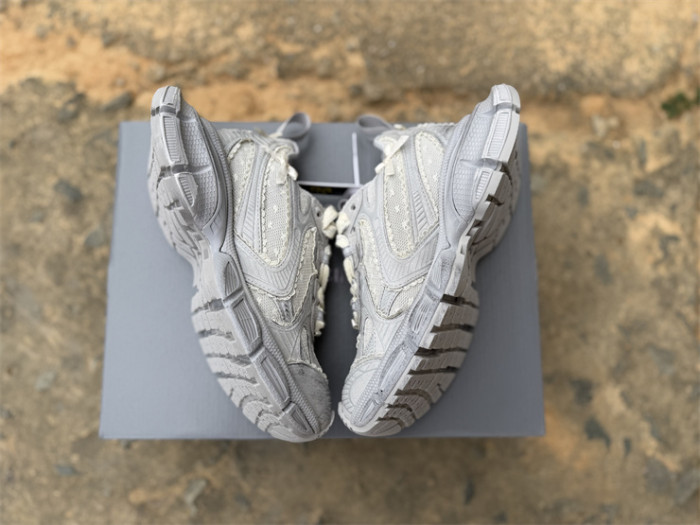 B 17FW Tripe-S High End Sneaker-724