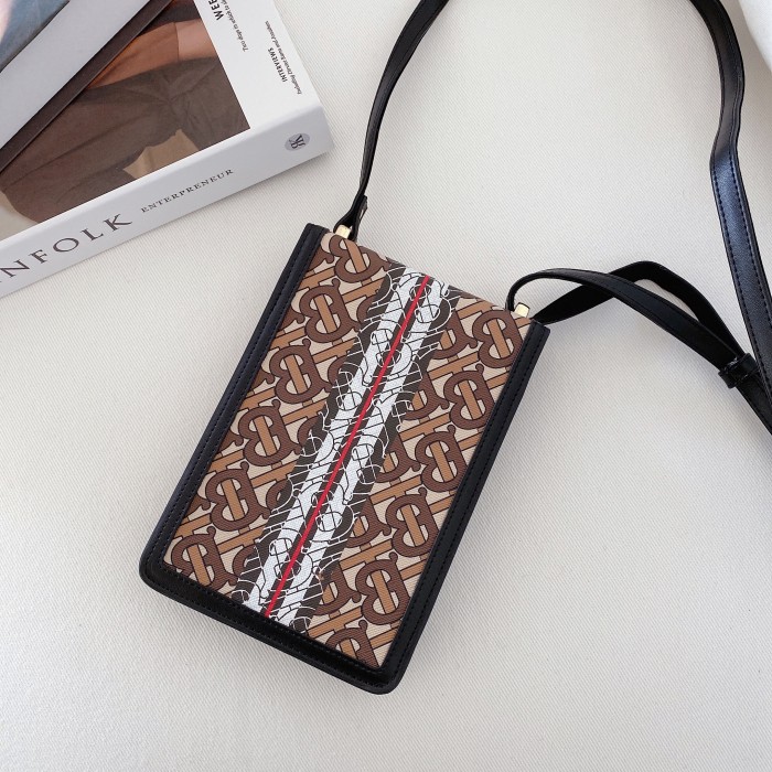 Burberryバーバリーケース最新全機種11 Pro/11/Xs Max/Xr/XS/iPhone7/7P/8/8P/iPhone12/13 3色