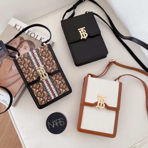Burberryバーバリーケース最新全機種11 Pro/11/Xs Max/Xr/XS/iPhone7/7P/8/8P/iPhone12/13 3色