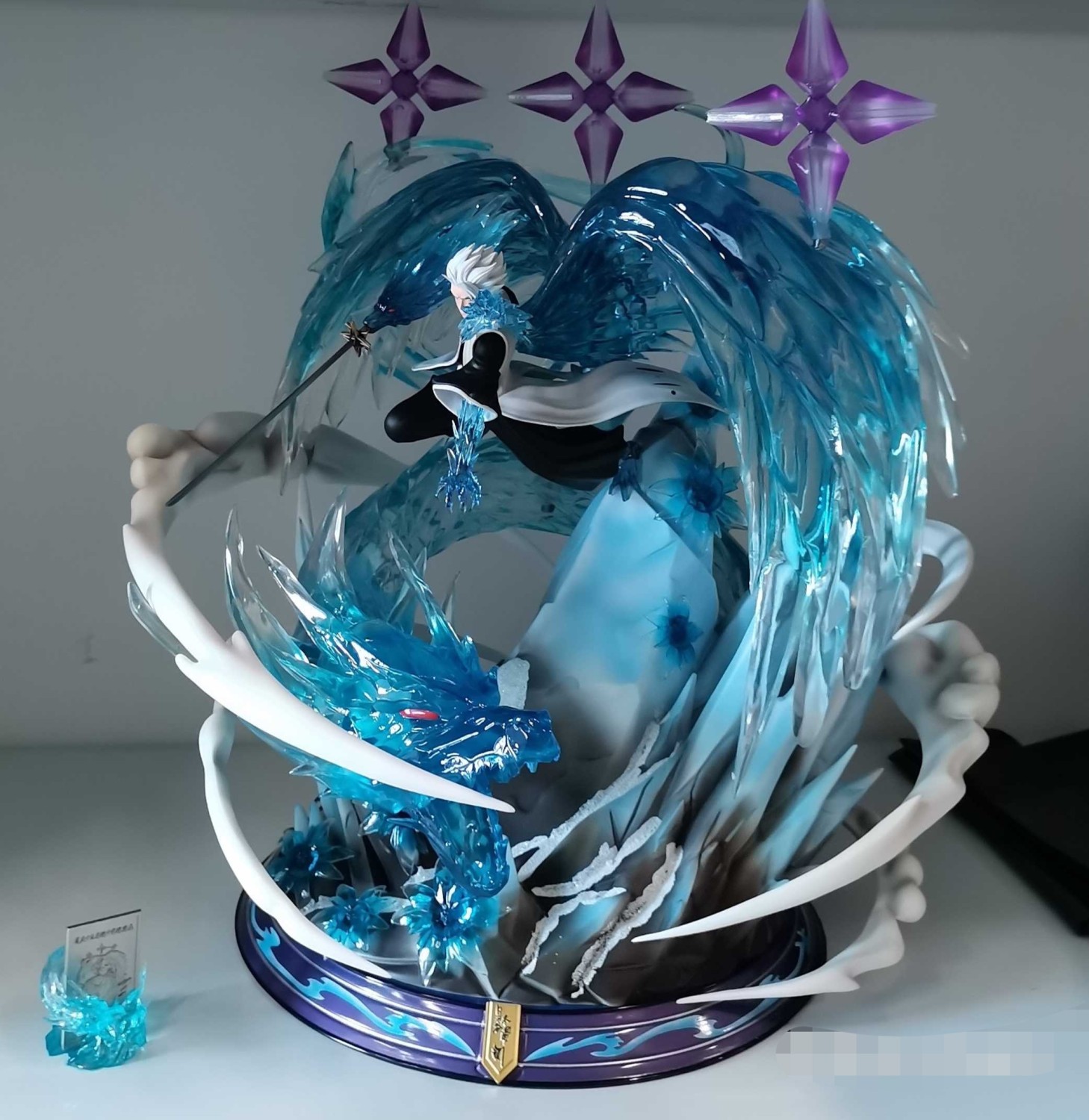 bleach resin statue