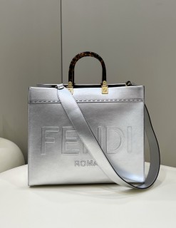 Fendi Womens Bags Shoulder Messenger Bags Luxury Cross Body Handbag Calfskin leather with naOrigil Box