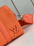 Louis Vuitton men Bags Shoulder Messenger Bags Luxury Cross Body Handbag Calfskin leather with naOrigil Box