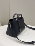 Fendi Womens Bags Shoulder Messenger Bags Luxury Cross Body Handbag Calfskin leather with naOrigil Box