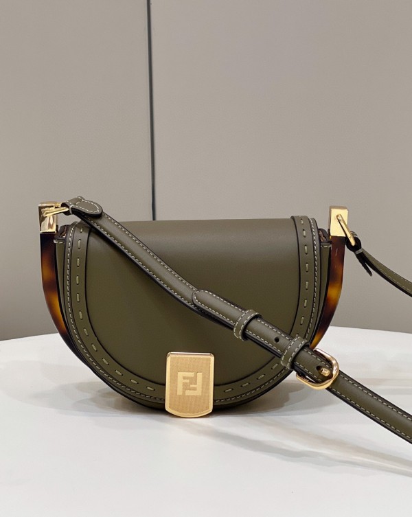 Fendi Womens Bags Shoulder Messenger Bags Luxury Cross Body Handbag Calfskin leather with naOrigil Box