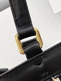 Fendi Womens Bags Shoulder Messenger Bags Luxury Cross Body Handbag Calfskin leather with naOrigil Box