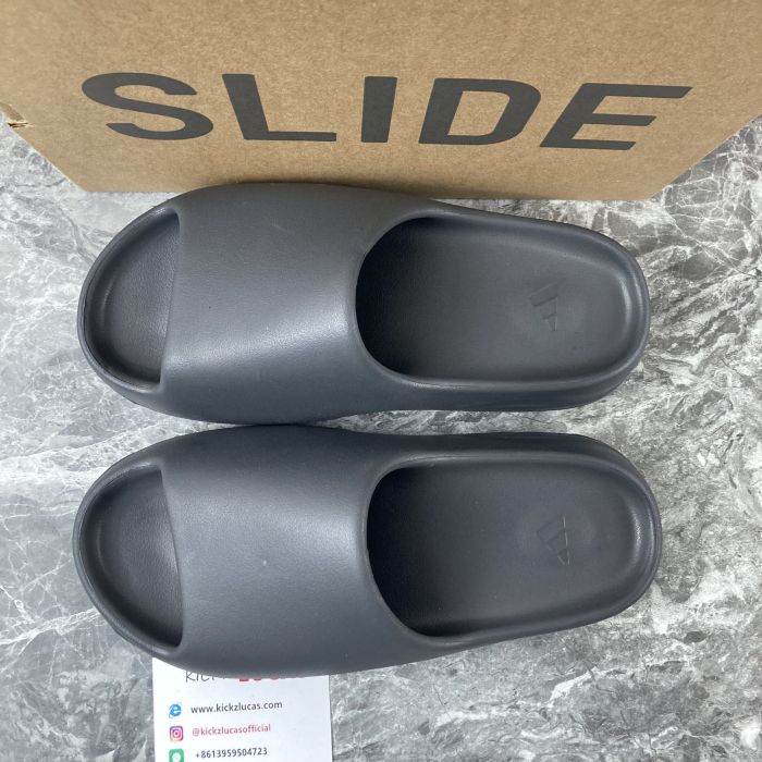 Yeezy Slide Onyx  HQ6448