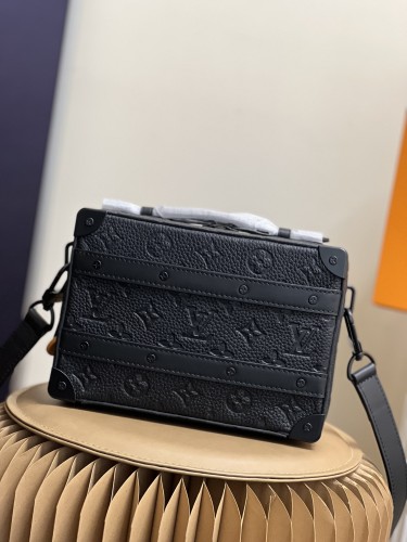 L*V  M59163 black pressure  Handle Soft Trunk handbag