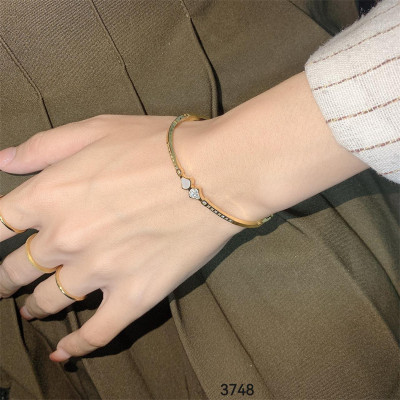 J425