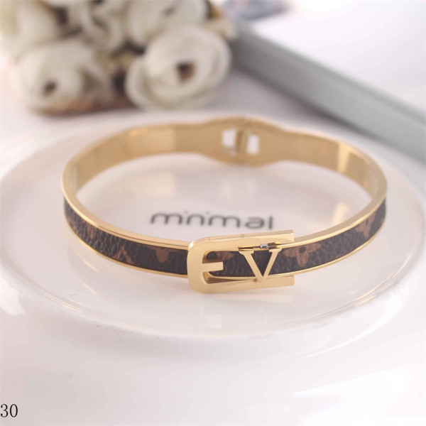 J348