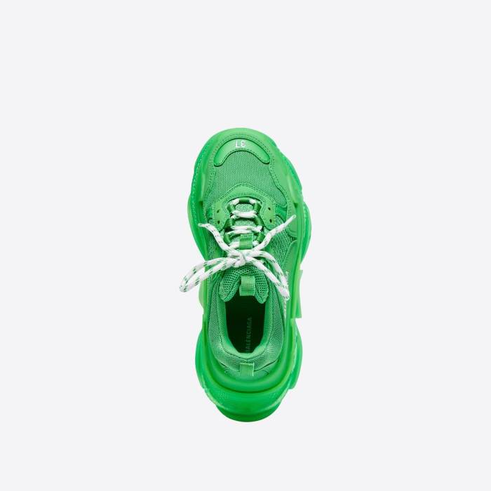 Women's Triple S Sneaker Clear Sole in Fluo Green 544351W2GA13510