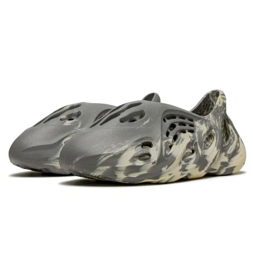 Yeezy Foam Runner 'MXT Moon Grey' GV7904