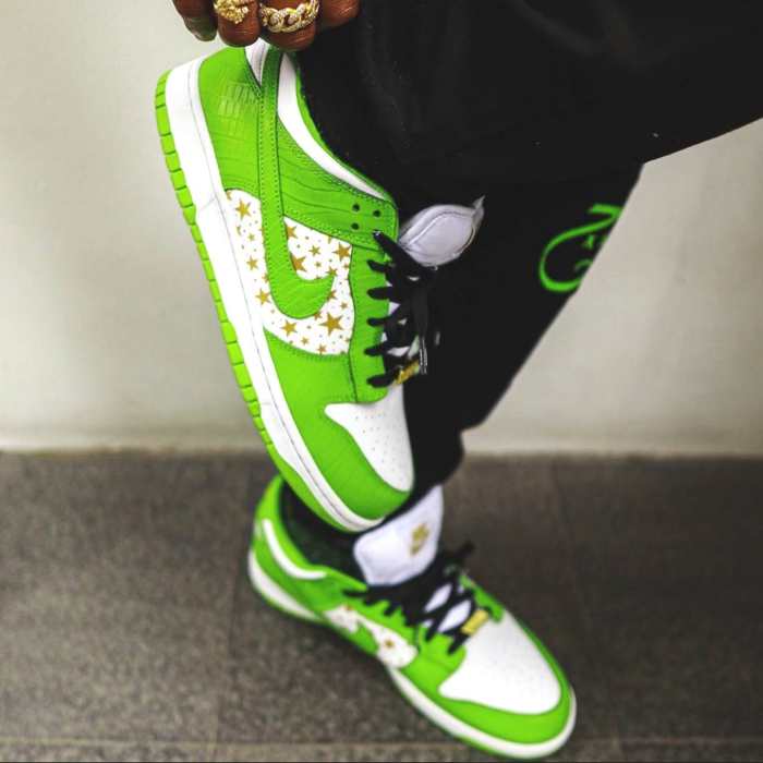 Supreme x Nike Dunk Low OG SB QS  Mean Green  DH3228 101