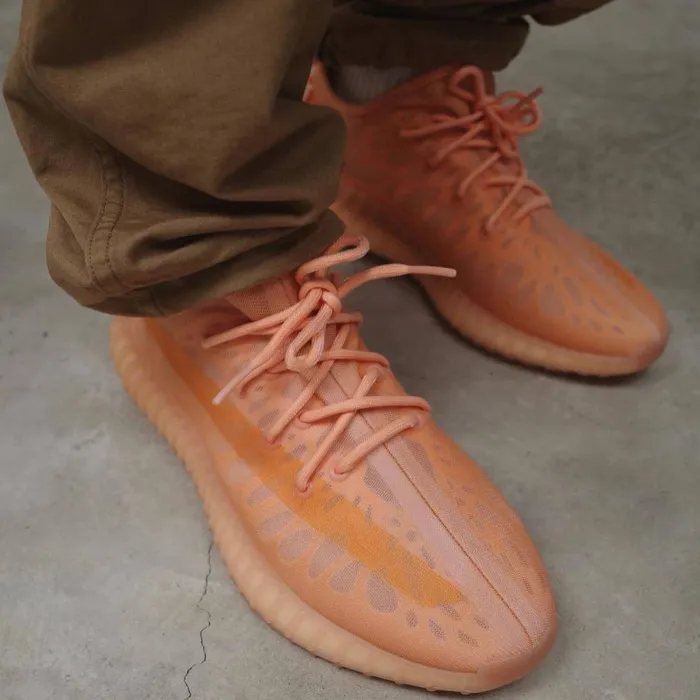 Yeezy Boost 350 V2 'Mono Clay' GW2870