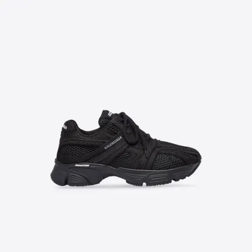 Women's Phantom Sneaker in Black 679339W2E921000