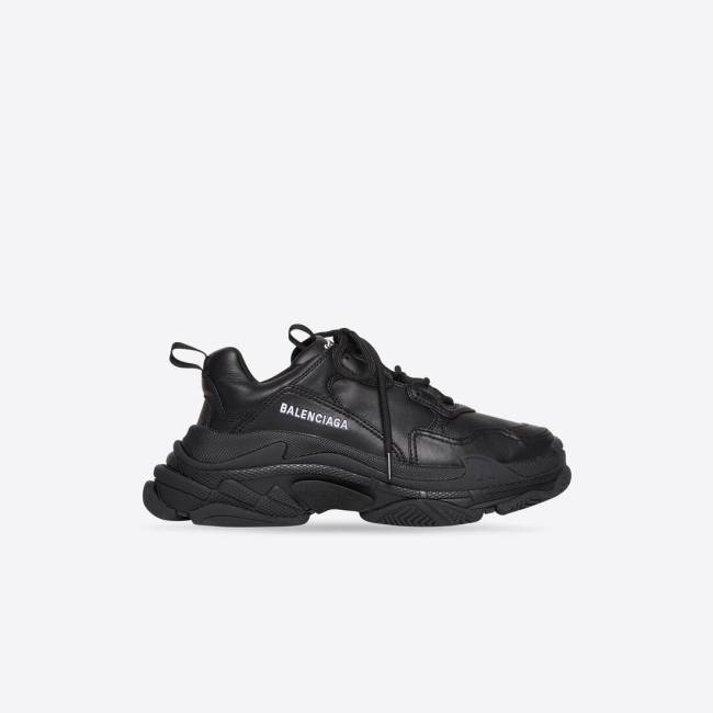 Men's Triple S Sneaker in Black 536737W2FA51000