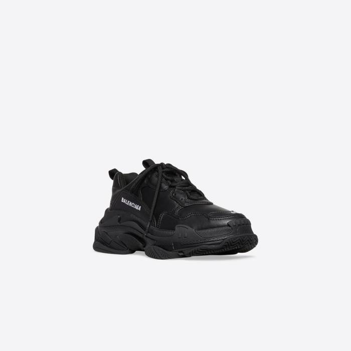 Men's Triple S Sneaker in Black 536737W2FA51000