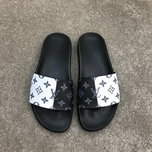 LV men slippers AAA-443