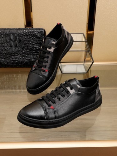 Burberry men shoes 1：1 quality-210