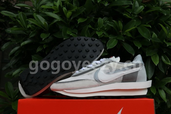 Sacai x Nike Waffle Daybreak BV0073-100