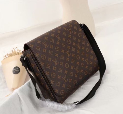 LV Men Hangbags AAA-004