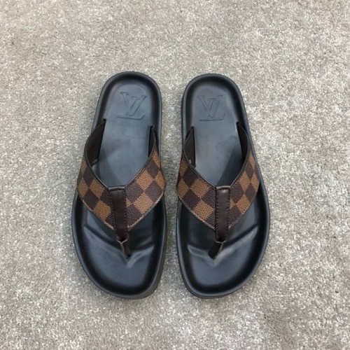 LV men slippers AAA-430