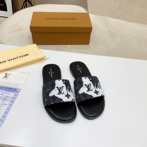 LV women slippers AAA-284