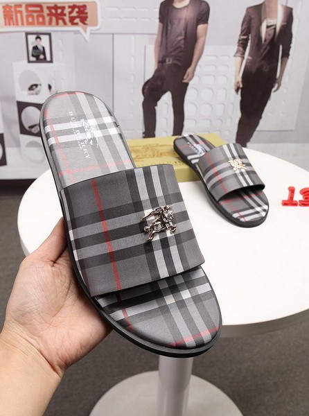 Burberry men slippers AAA-020