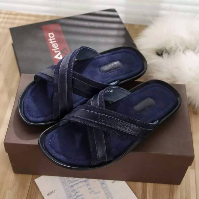 LV men slippers AAA-098