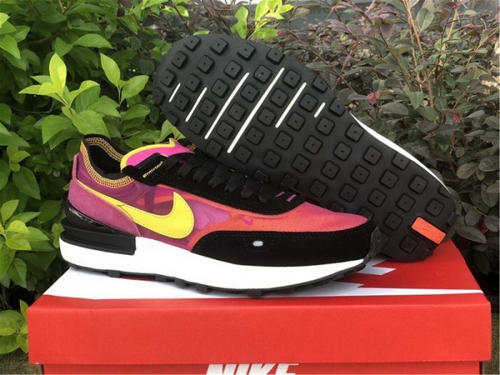 Authentic Nike Waffle One“ Active Fuchsia”