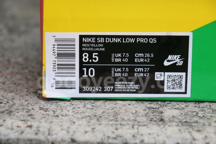 Authentic Nike SB Dunk Low “25th Anniversary”