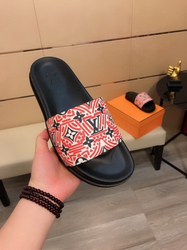 LV men slippers AAA-759