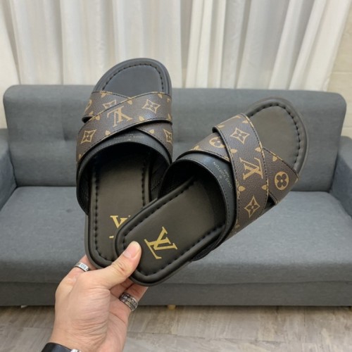 LV men slippers AAA-787