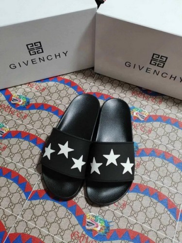 Givenchy women slippers AAA-022