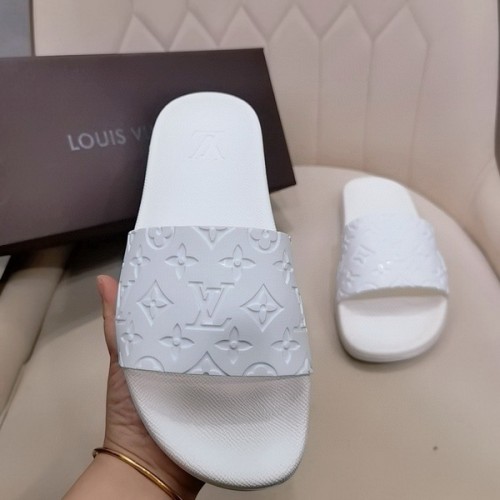 LV women slippers AAA-255