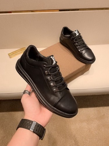 LV Men shoes 1：1 quality-2556